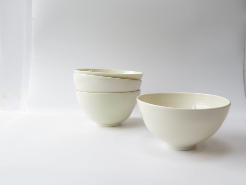 Set of 4 white Breakfast Bowls (No5)