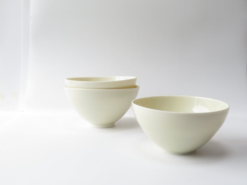 Set of 3 white Breakfast Bowls (No6)